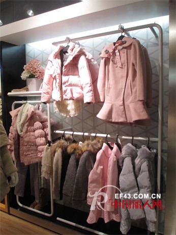 唯路易上海南方商城店全新开业!