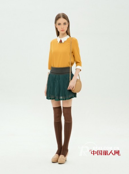 女装色彩搭配  浅黄色怎么搭好看