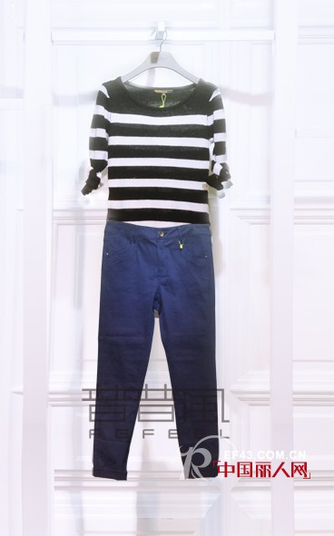 女生休闲装应该怎么搭配 休闲装打底