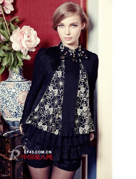 女生冬天穿短裤怎么搭配不怕冷