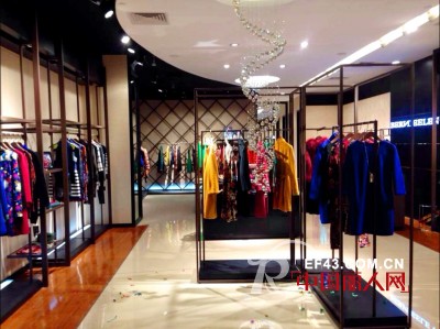 伯妮斯茵BERNIEELEN广州5号停机坪店盛大拉开帷幕