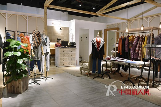 热烈庆祝BELLO ANN新柜揭幕