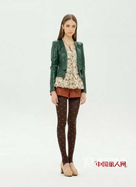女装短款皮外套搭配 呈现冬季各种风格