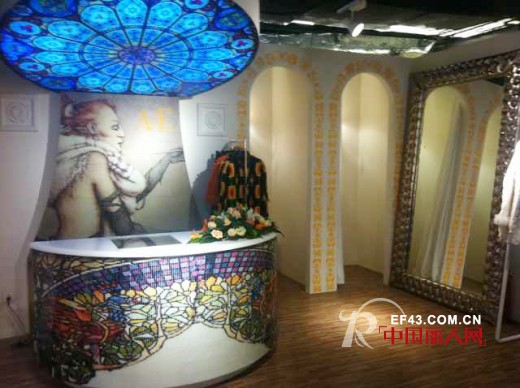 热烈祝贺A/E成都天府购物中心专柜盛大开业