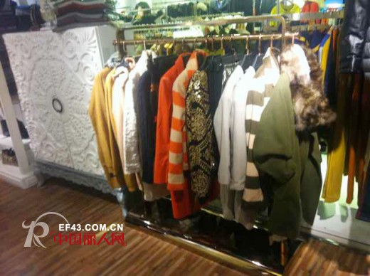 热烈祝贺A/E成都天府购物中心专柜盛大开业