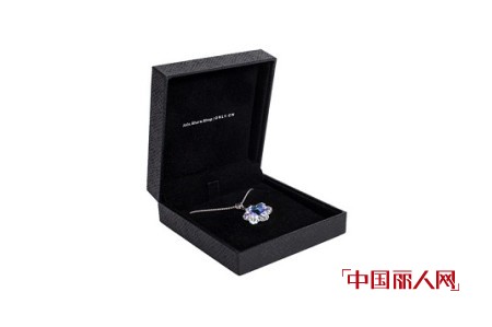 ONLY会员活动开始啦 施华洛世奇元素项链点亮圣诞