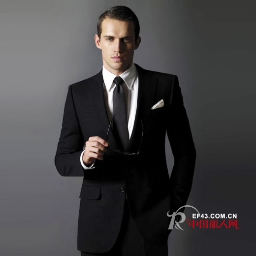 雅戈尔男装盛大进驻河南许昌大商新玛特总店