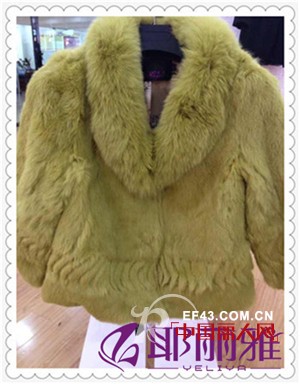 耶丽雅冬装推荐 伴你温暖共度降温天