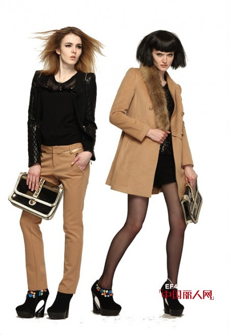 驼色是什么颜色 驼色配什么颜色好看