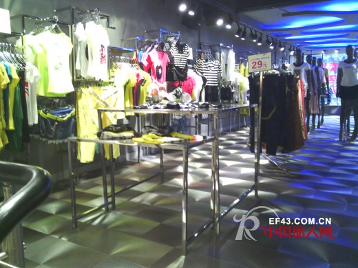 艾丽莎女装深圳龙华人民路新店开业