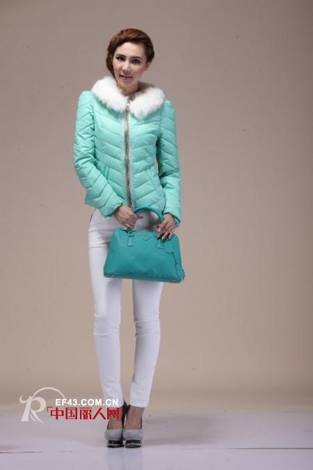 马卡龙色系短款羽绒服品牌推荐