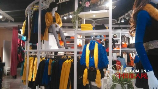 太原和信摩尔城emu红玫瑰新店开业