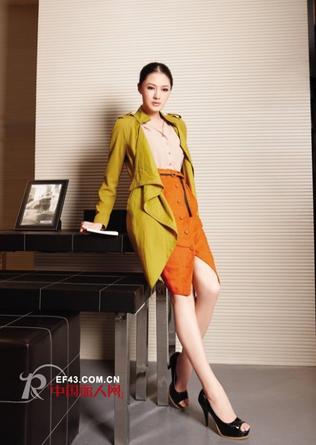 《我们结婚吧》高圆圆开叉裙 学女神高圆圆穿衣搭配