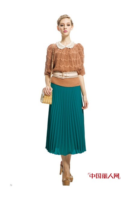 伟伦时尚厦门女装 召唤优雅女装回归