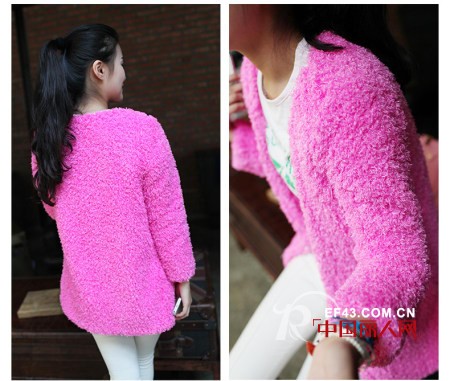 桃红色毛绒外套怎么搭配好看 桃红色好搭配吗