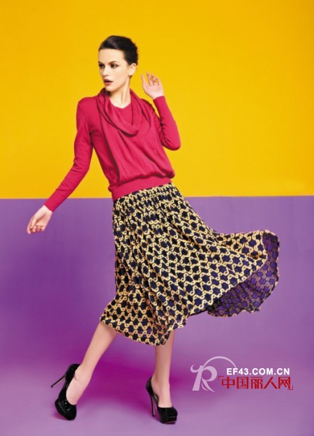 桃红色是什么颜色 桃红色服装该怎么搭配