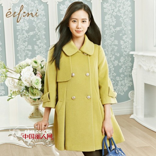 如何穿出街拍风格 伊芙丽女装领衔搭配