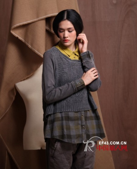 衬衫款式该怎么搭配 衬衫搭配毛衣还是外套好看