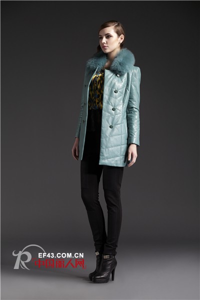 JZ玖姿2013冬装最新款图片 冬日里的湖水蓝