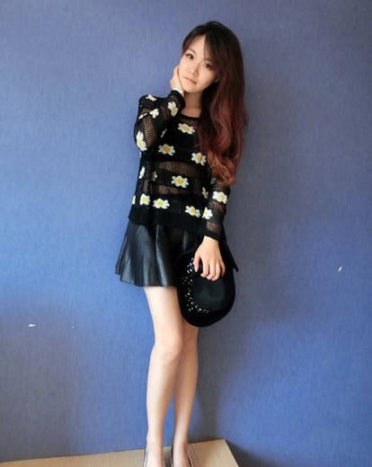 高腰伞裙搭配  皮裙单品增添帅气庞克范