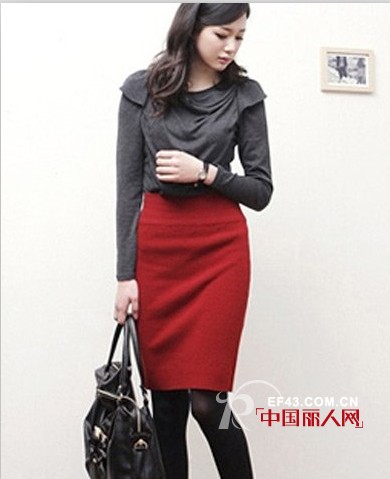 冬装高腰针织裙搭配法 穿着方便时髦