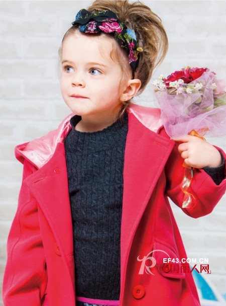 红色服装怎么搭配 节日穿什么颜色好看