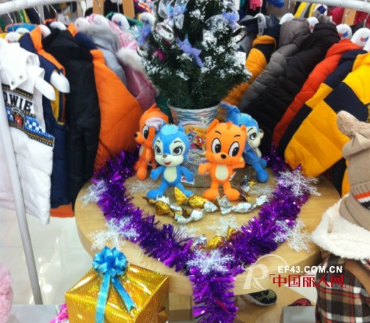 虹猫蓝兔童装盛大进驻清远华润万家