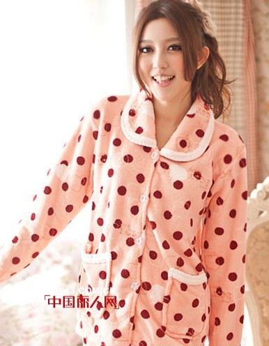 可爱家居服 珊瑚绒面料