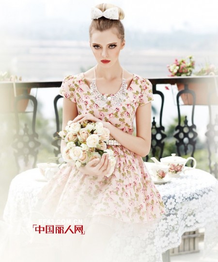 2014夏季连衣裙流行什么 碎花元素依然流行