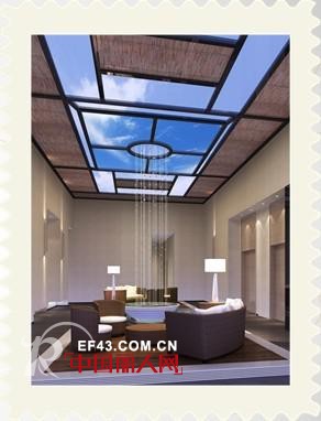 卡蔓女装发行邮政邮票 全新形象领走时尚前沿