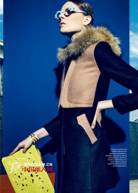 今年冬天流行什么外套 极致拼接款点亮缤纷生活