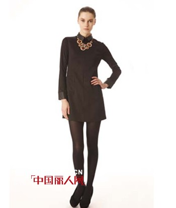 冬季连衣裙怎么搭配 连衣裙打底好看吗