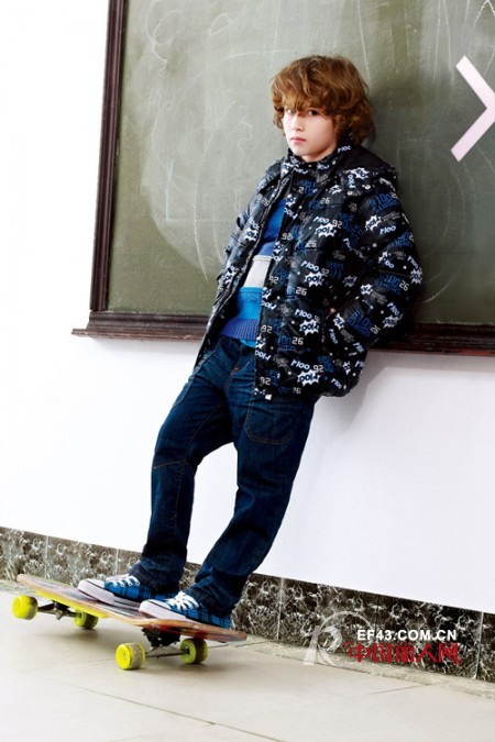 羽绒服内搭什么款式好看 羽绒服搭配