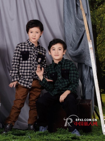 格子服装款式有哪些 格子装怎么搭配