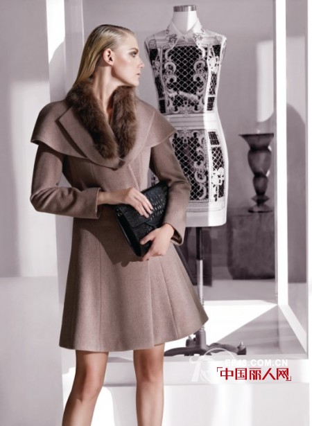 斗篷款式怎么搭配 什么样的斗篷款式好看