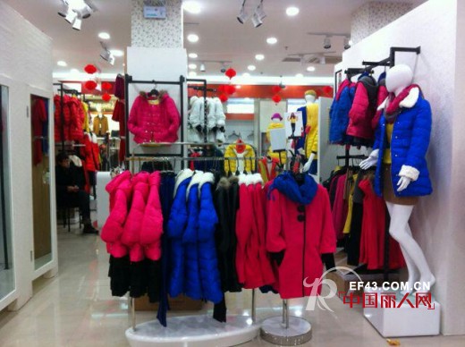 热烈祝贺城市衣柜河南永城华丽港店12月19日盛大开业