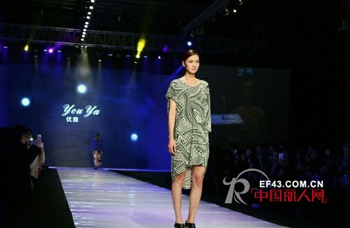 时尚韩潮来袭 亮相深圳服装贴牌展