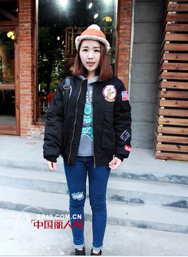 加绒外套搭配 穿出韩版的休闲时尚