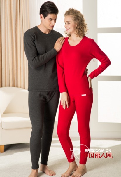 红色情侣款保暖内衣 将温暖重重包围