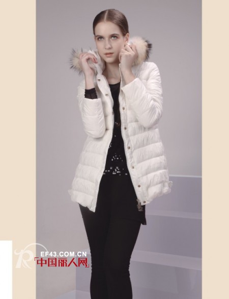 怎么让人一眼看去觉得很亮眼  时尚服装怎么搭配