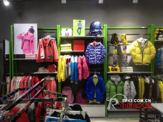 这个新年不一样,越位少年装清新style!