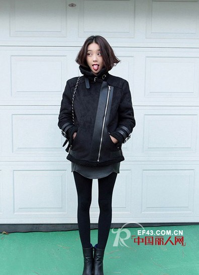 黑色服装搭配 黑色款式搭配什么颜色好看