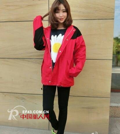 大红色服装搭配 运动淑女风女生都能HOL的住