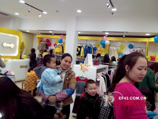 广东河源缤果童装新店开业,首日业绩轻松突破三万