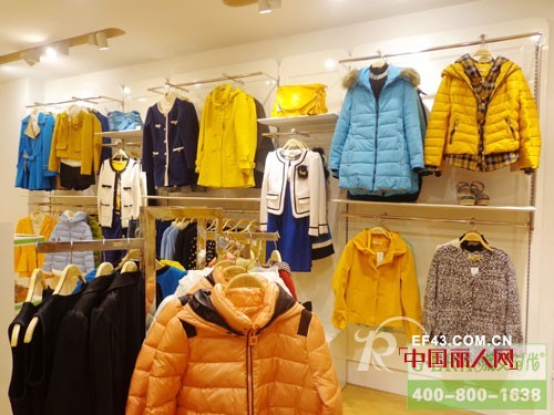 淑女时代女装湖北红安沃尔玛店即将盛装开业