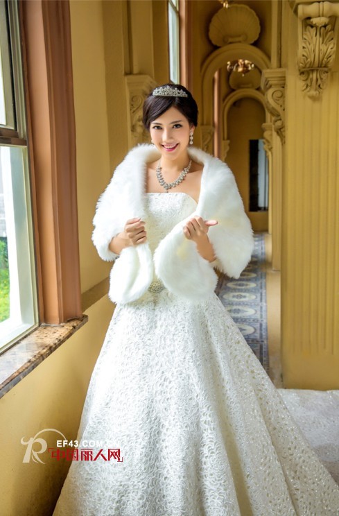 新娘婚纱披肩外套搭配法则