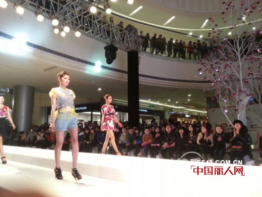 蓝色倾情女装倾情助力浙江十佳服装设计师大赛