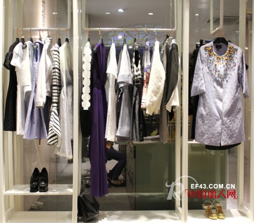 A/E 巴黎速递,全球暖冬春装抢市