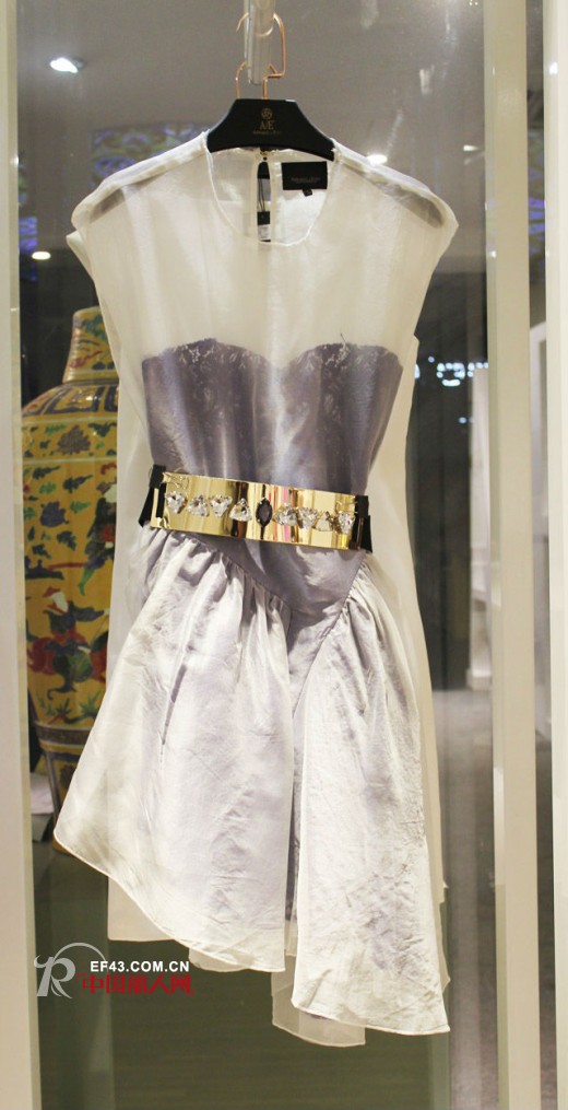 A/E 巴黎速递,全球暖冬春装抢市