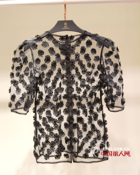 A/E 巴黎速递,全球暖冬春装抢市